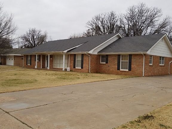 2nd image of 207 Sunset Dr
