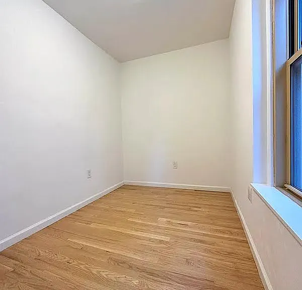 417 E 64th St #1C — Photo 2