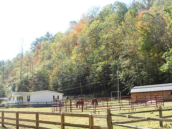 5th image of 409 Burnt Cabin Br