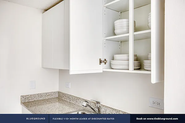 Rented by The Blueground | media 9