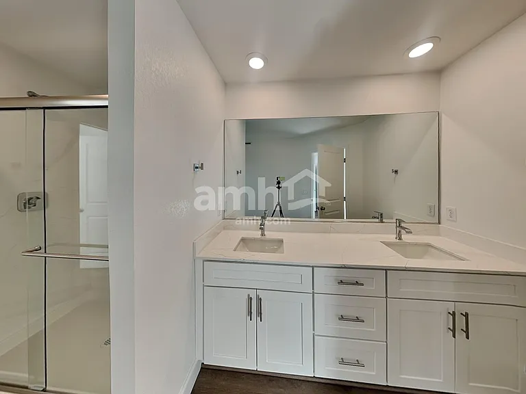 10560 Lagaspi Dr — Photo 9