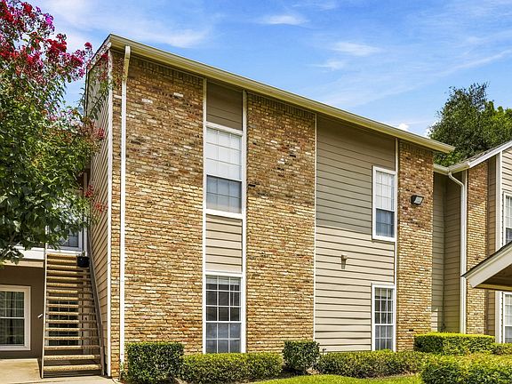 3rd image of 8600 Coppertowne Ln #304