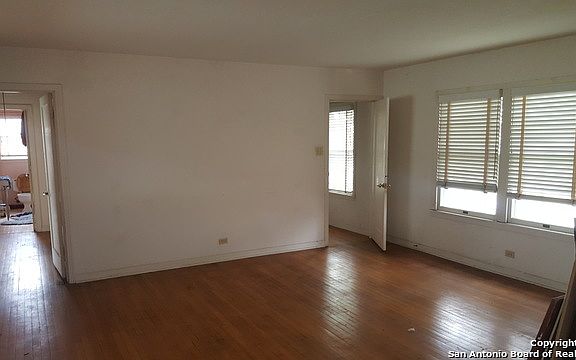 4th image of 114 E Quill Dr