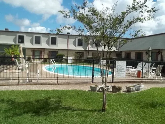 l9ec39344-m0xd-w640_h480_q80_06242019