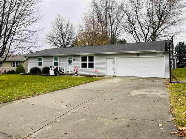 305 Hampton Dr, Williamsburg, IA 52361