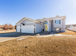 4248 Russet Ave S, Fargo, ND 58104