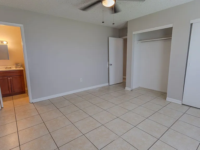 Concord Condominums — Photo 25