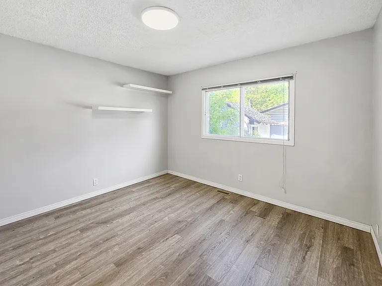 424 32nd Ave NW — Photo 14