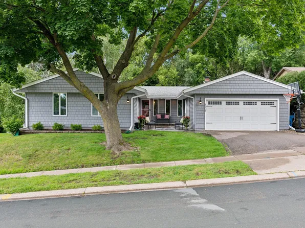 4908 Heritage Hills Dr, Bloomington, MN 55437