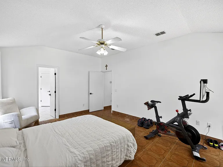 9515 Broken Oak Blvd — Photo 16