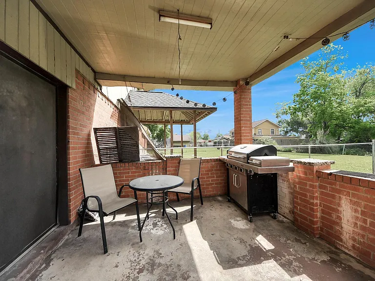 17018 Water Oak Dr #B — Photo 47