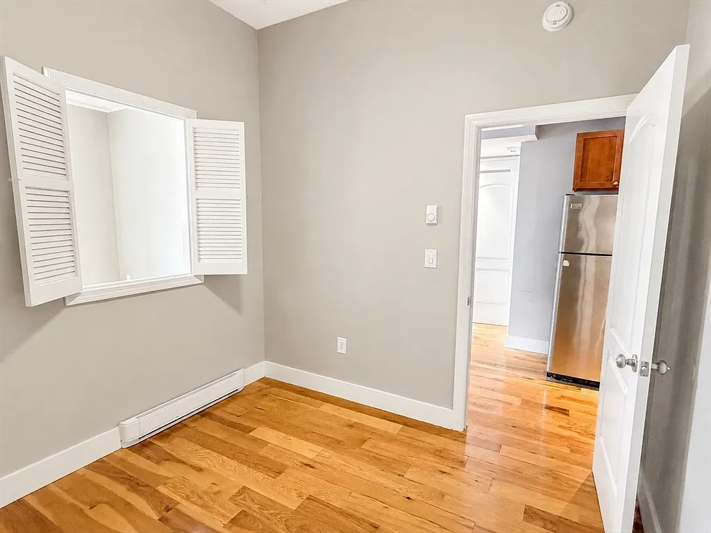 2 bed, 1.0 bath, 600 sqft, $3,800 — Photo 3