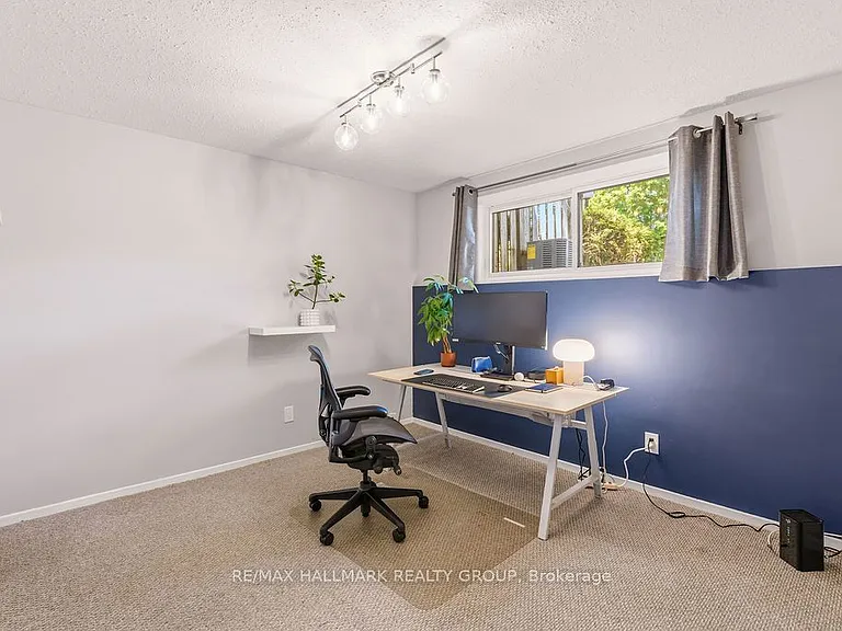 409 Montfort St #4 — Photo 26