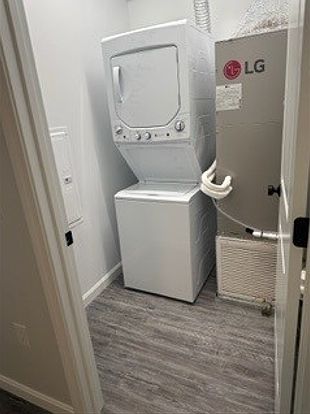 4th image of 135 Waterman Ave #2