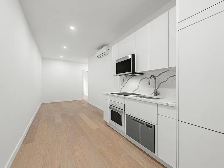 175 E 3rd St #4B — Photo 7