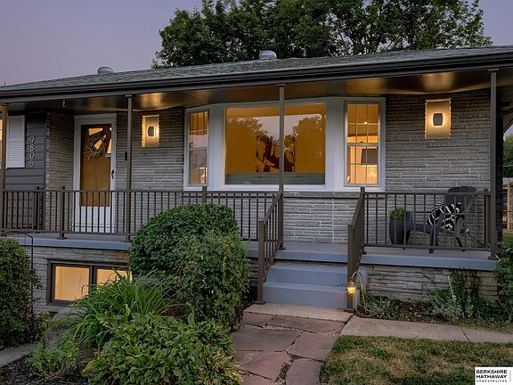 5th image of 9805 Hartman Ave