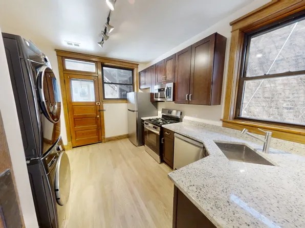 1417 W Cuyler Ave #1, Chicago, IL 60613