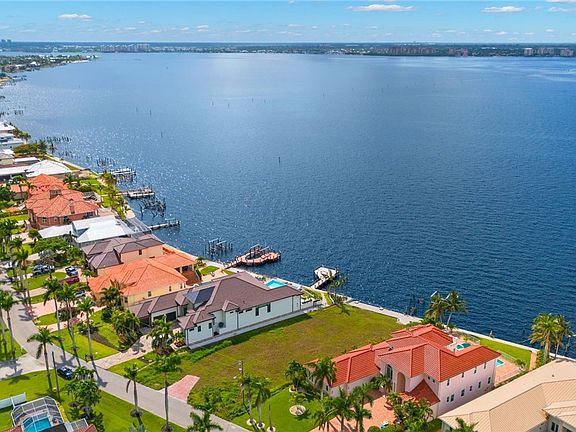 5th image of 304 Bayshore Dr
