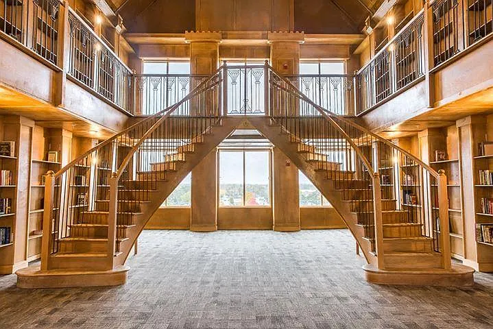 Grand Castle Apartments — Photo 8