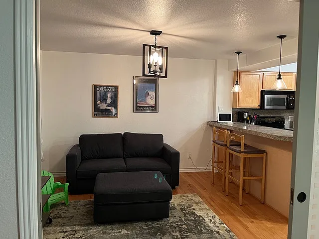 1833 N Williams St #504 — Photo 18