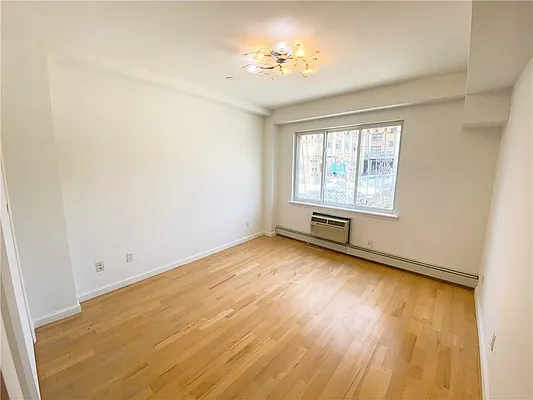 Sold by Remax Edge | media 17