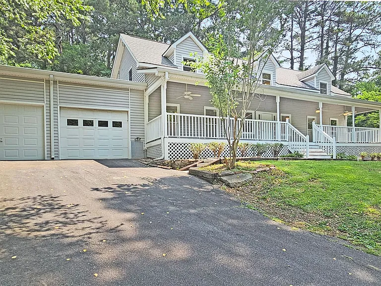 1653 Wildwood Rd NE — Photo 5