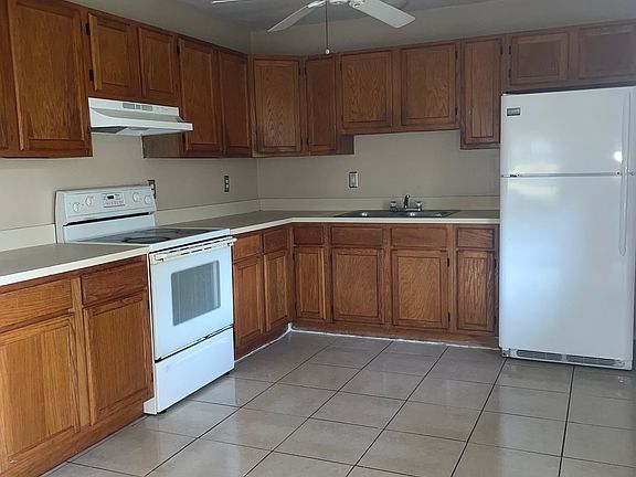 3rd image of 1570 E Breezy Ln #B