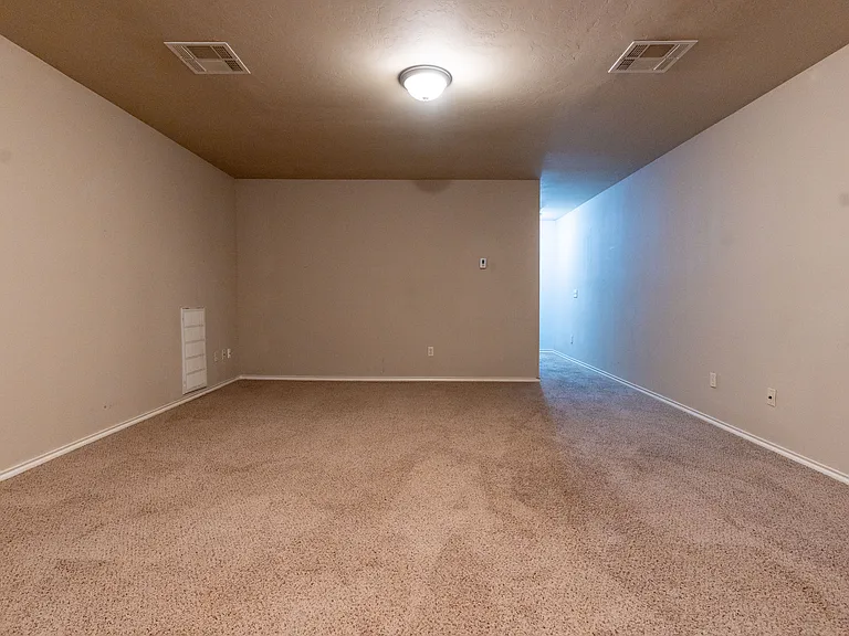 2801 Sunflower Dr — Photo 32