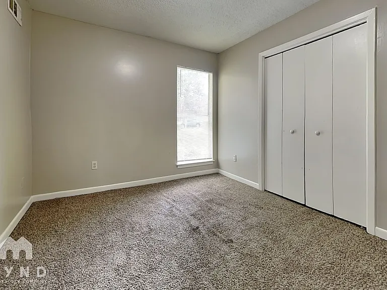 2406 Jenwood St — Photo 12