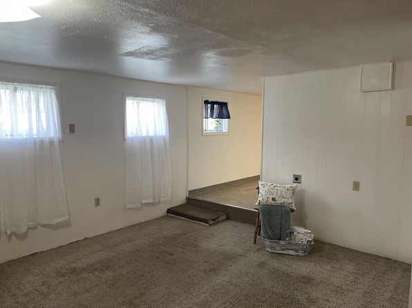 726 Broadway St #4