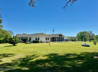 207 Hayman Lake Rd, Mendenhall, MS 39114