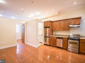 2506 S Broad St, Philadelphia, PA