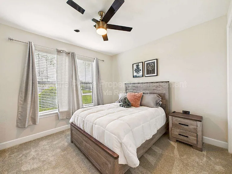 19563 Utopia Ln — Photo 19