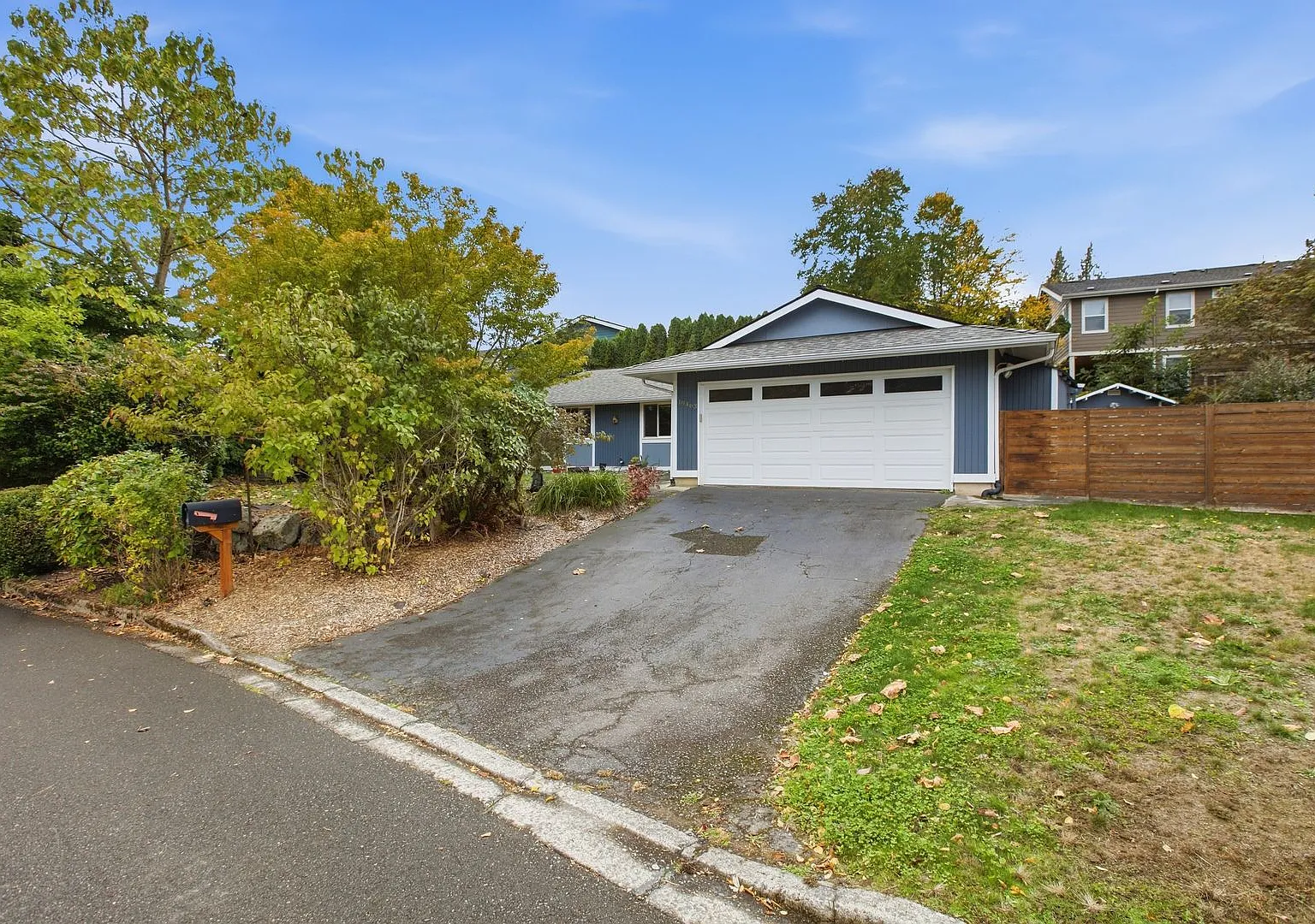 Charming 3BR/2BA Ranch Home with Huge Fenced Yard | East Hill, Kent — Photo 2