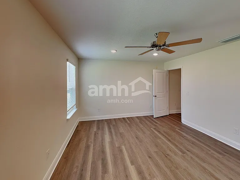 5666 Oesterle Rd — Photo 9