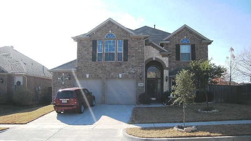 1st image of 4924 Paddock Dr
