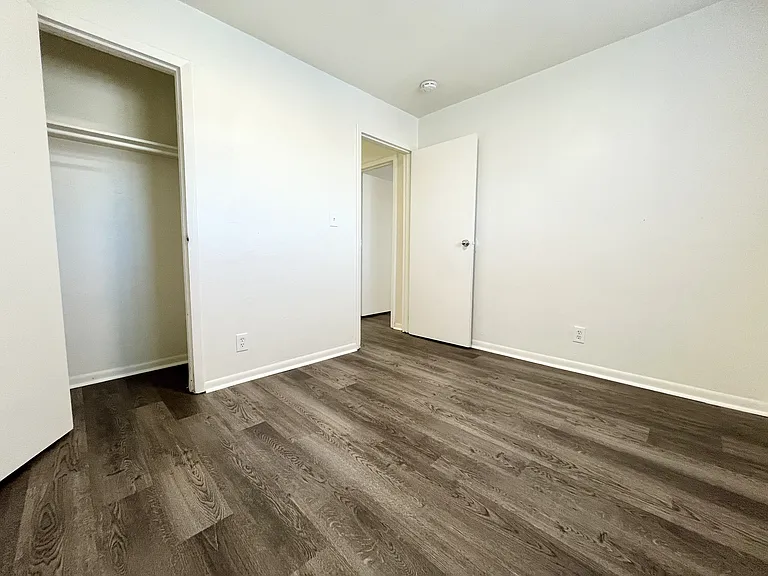 Enfield Gardens Apartments — Photo 6
