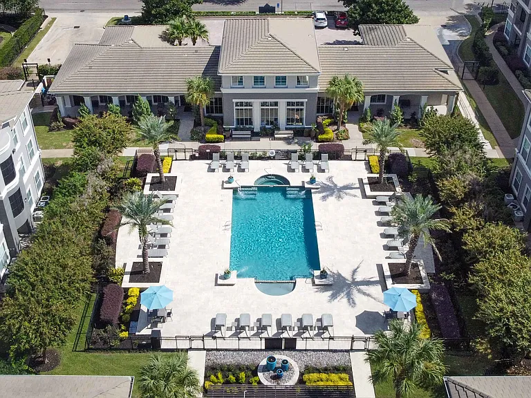 Gables Metropolitan Uptown — Photo 30