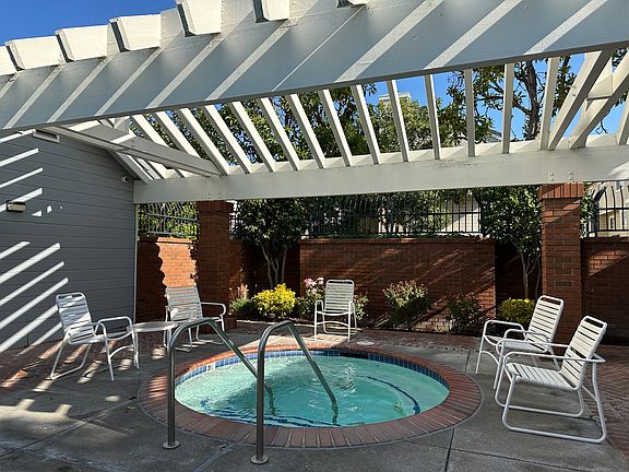 4th image of 2800 Plaza Del Amo Unit 361
