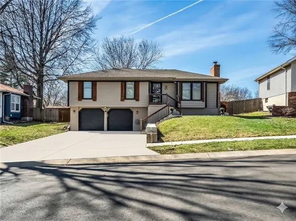801 SW 29th St, Blue Springs, MO 64015