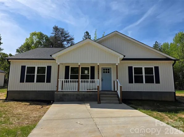 308 Zion Church Rd, Clover, SC 29710