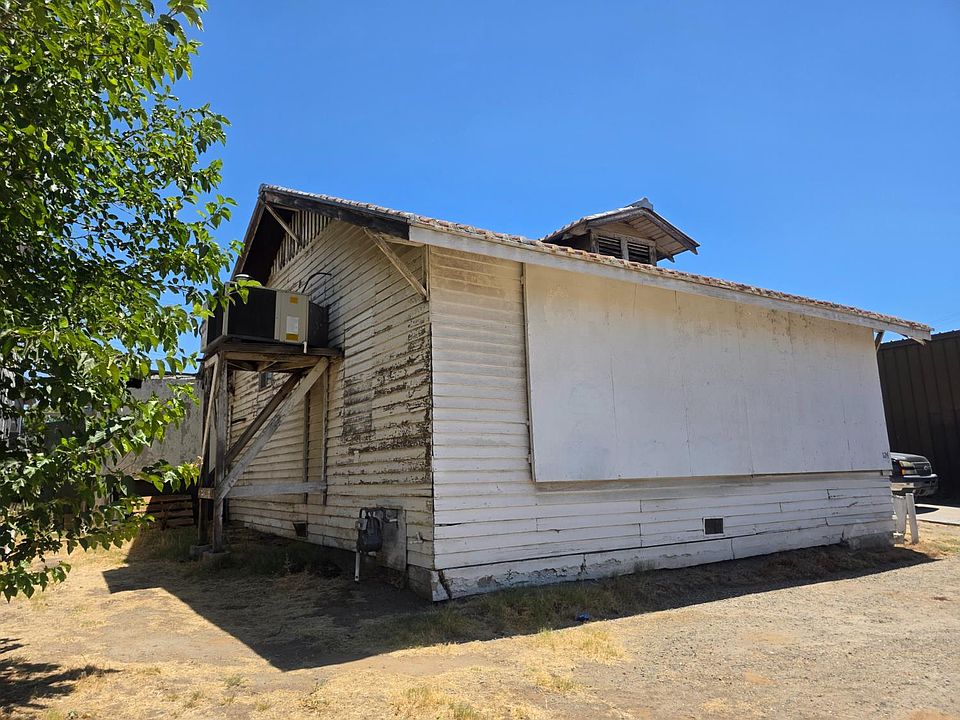 1st image of 126 N Roosevelt Ave