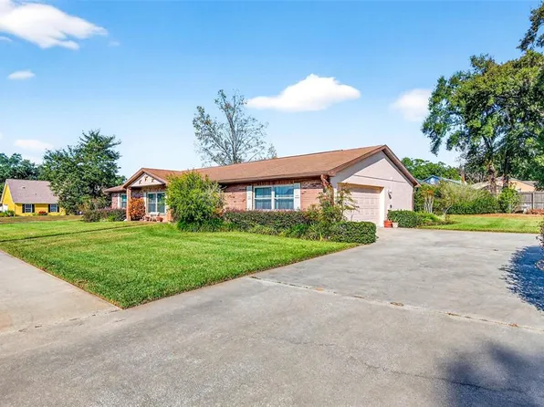 37821 Willingham Ave, Dade City, FL 33525