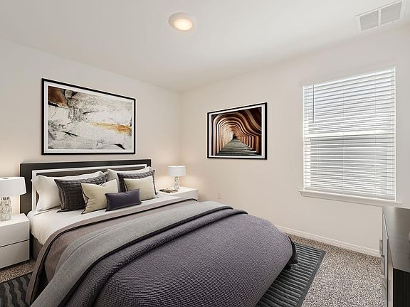 3rd image of 508 Gladiola Loop