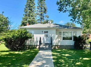 614 North St, Decorah, IA 52101
