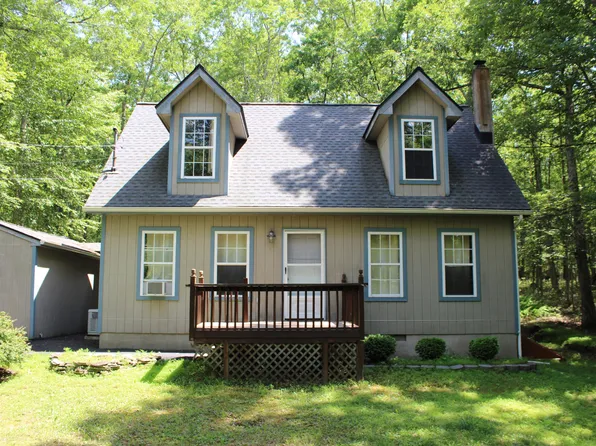 5147 Arrowhead Ln, East Stroudsburg, PA 18302