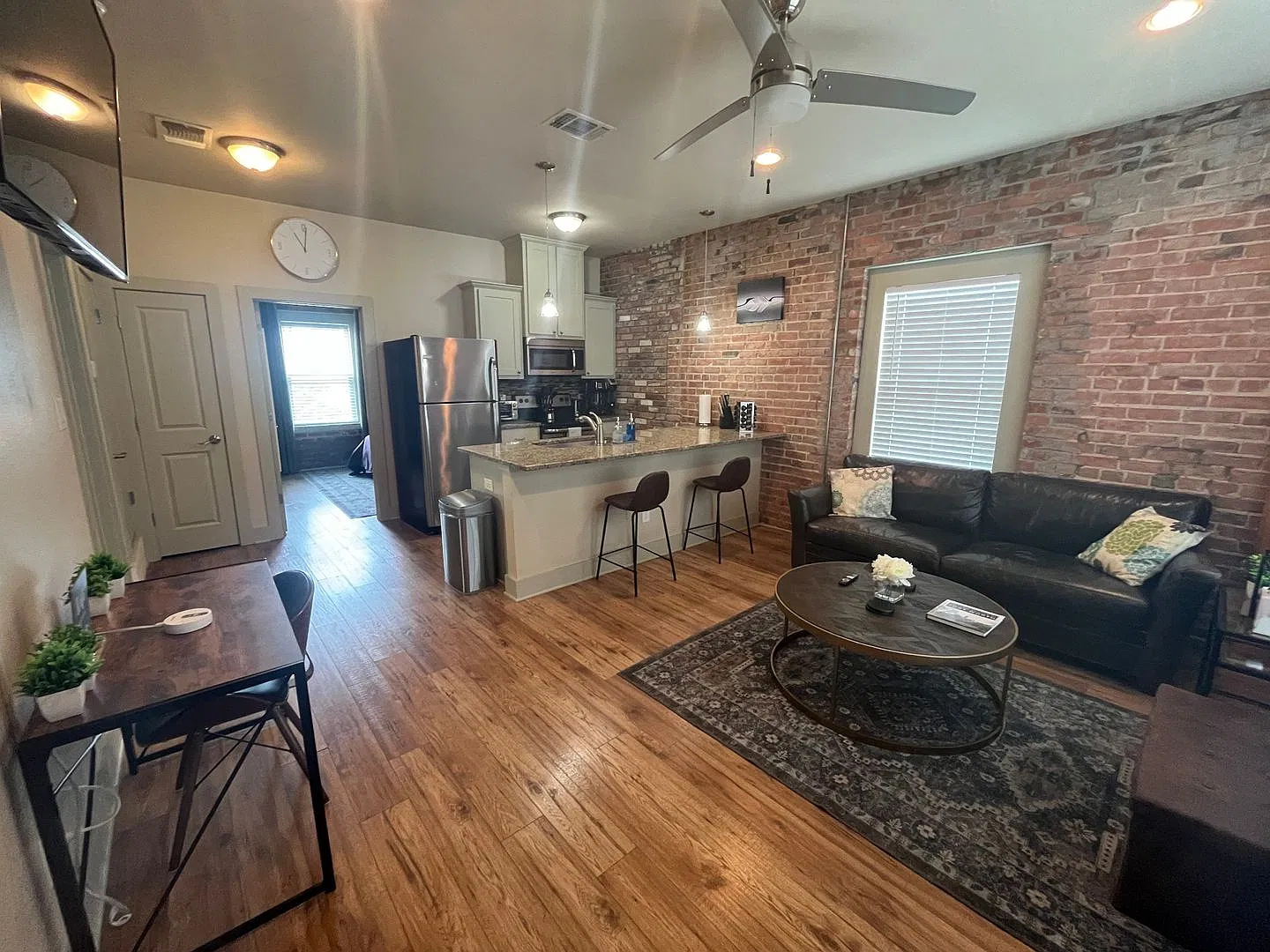 Alston - Lofts — Photo 2