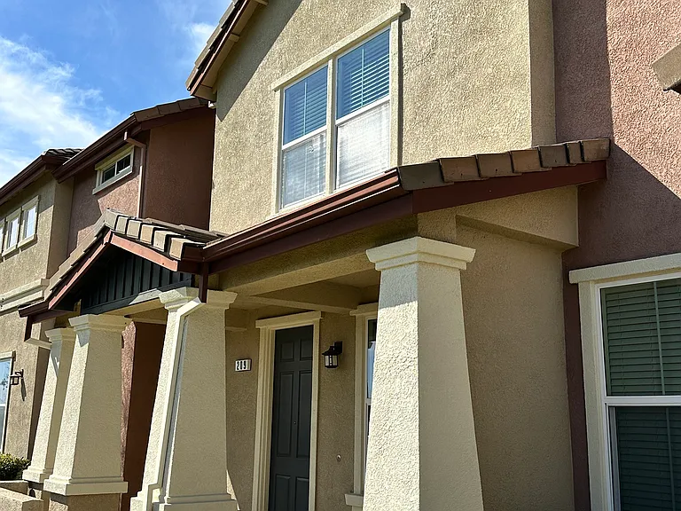 209 Blossom Rock Ln — Photo 2