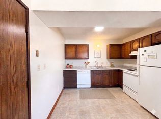 3684 W 4th St, Waterloo, IA 50701