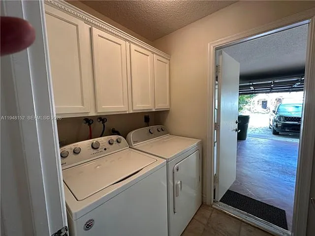 4192 Laurel Ridge Cir — Photo 11